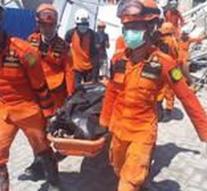 Death tsunami Sulawesi rises to 832