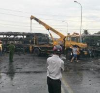Deaths and injuries in Vietnam bus crash