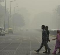 Dirty air hinders New Delhi