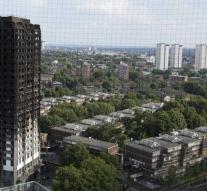 Door in Grenfell Tower collapsed too quickly