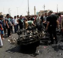 Dozens killed by car bomb Baghdad
