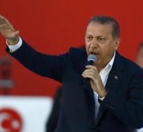 Erdogan threatens migrants deal