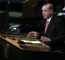 Erdogan wants more EU money for refugees