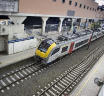'Escaped' train derails in Belgium