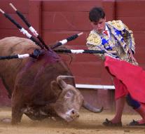 EU Parliament : stop bullfighting subsidy