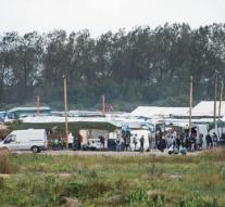 Evacuation 'jungle' Calais Monday launched