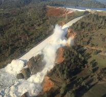 Evacuations due to damaged dam California