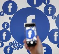 Facebook test news behind payment wall