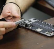 FBI cracks iPhone San Bernardino-shooter