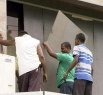 Fiji prepares for coming cyclone Winston