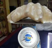Fisherman hidden 'largest pearl ever' under bed