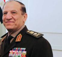 Former army boss takes on al-Sisi