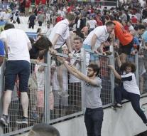 France puts Russian hooligans the country
