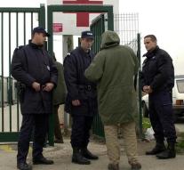 French maintain British border control