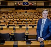 Frisian speech in Europarlement not translated