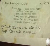Fuss refuse after tip black waitress USA