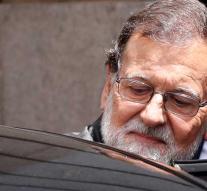 Government Rajoy on edge of abyss