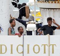 Group of passengers on board Diciotti may disembark