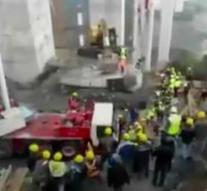Gruesome accident: workers crushed by concrete block