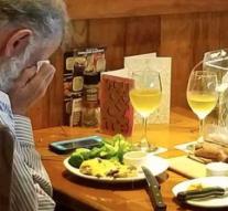 Heartbreaking: man dines with a woman