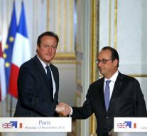 Hollande and Cameron join forces