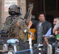 Hostage in pharmacy Cologne ended: perpetrator seriously injured, hostage injured