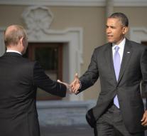Huddle Obama and Putin in China