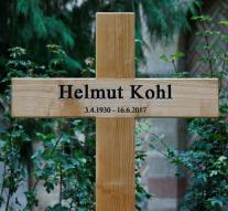 Hundreds of people visit Kohl