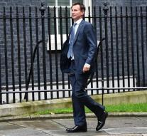 Hunt wants Cameron to follow