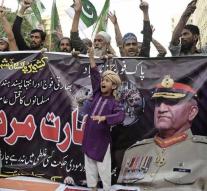 India and Pakistan flirt with war