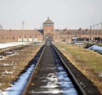'Instagrammende' visitors tapped Auschwitz