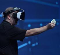 Intel shows own VR glasses