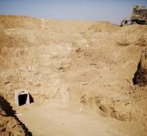 Israel army discovers tunnel under Gaza border