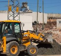 Israel cleans houses in Ofra on