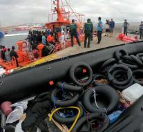 Italy again refuses migrant ship