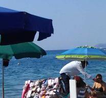 Italy wants a 'black' beach vendor
