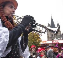 Judge decides about Cologne carnival (r) ijd
