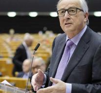 Juncker 'open for discussion' about EU discount