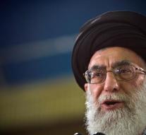Khamenei calls Saudi monarchs idiots