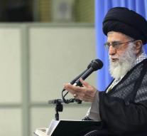 Khamenei puts spoke in wheel Ahmadinejad