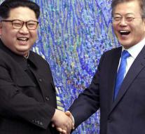 Kim Jong-un meets South Korea delegation