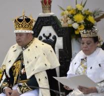 King Tonga hesitate about marriage daughter