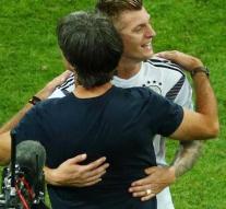 Kroos saves Germans