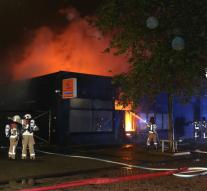 Large fire in partycentrum