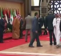 Lebanese President (82) stumbles during summit