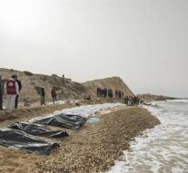Libyan beach littered with bodies