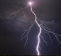 'Lightning Flash lays off 321 kilometers'