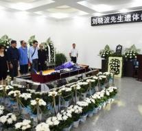 Liu Xiaobo cremated after simple ceremony