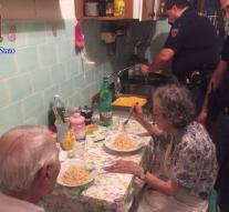 Love: Police cooks pasta for elderly couple