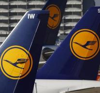 Lufthansa deletes 900 flights